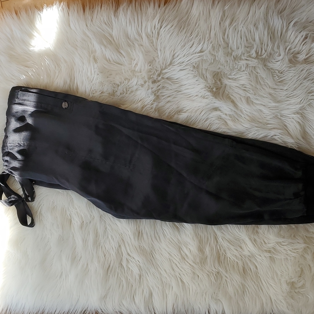 Silk Guess jumpsuit - Picture 3 of 8